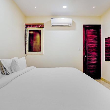 غورغاون Collection O Hotel Aditya Palace Near Leisure Valley Park المظهر الخارجي الصورة